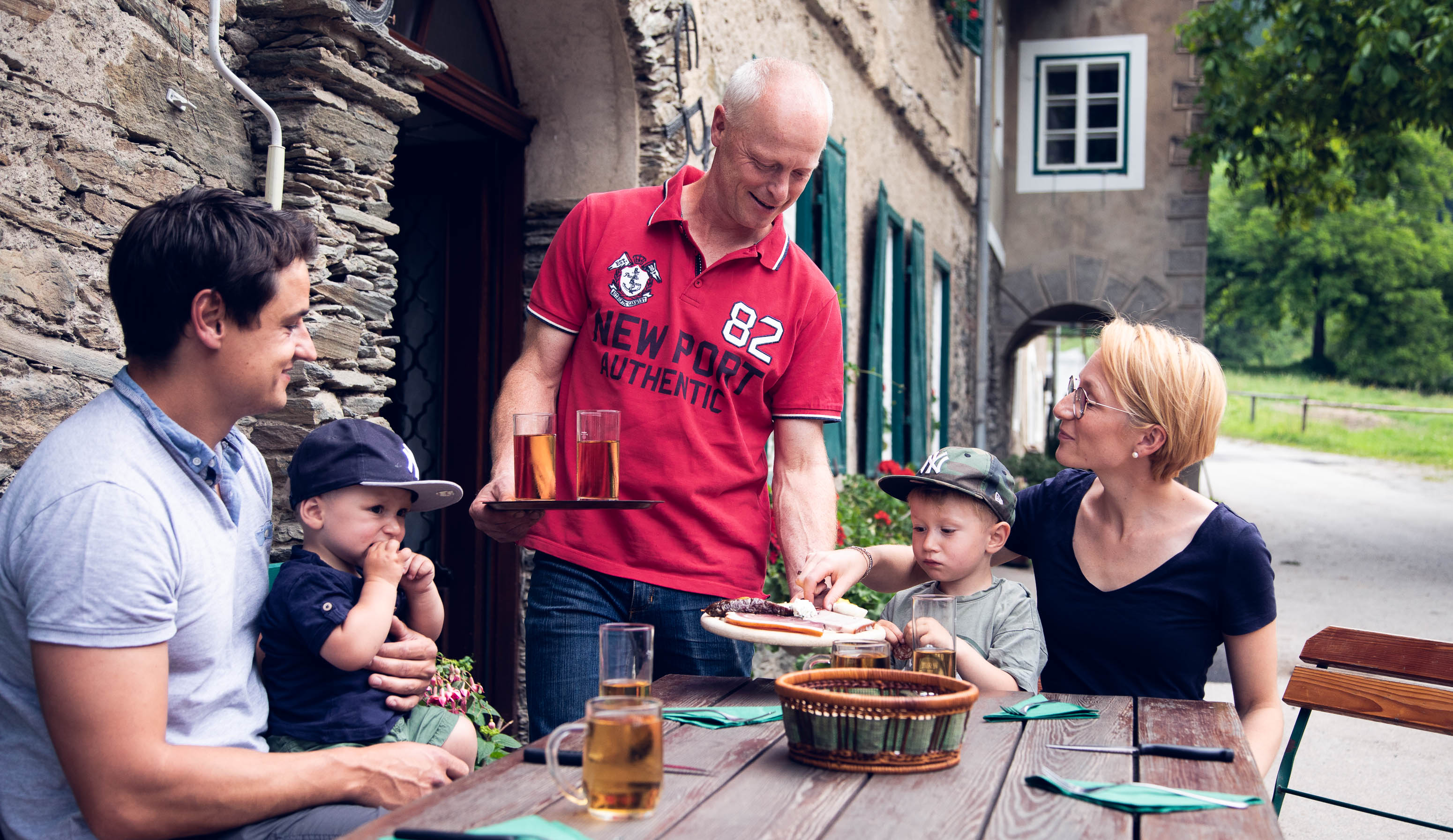 Traditionelle und kulinarische Köstlichkeiten in Guttaring probieren