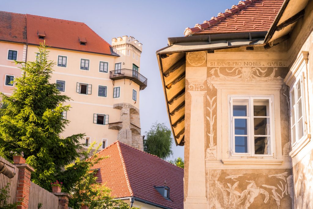 Historische Gebäude in Althofen