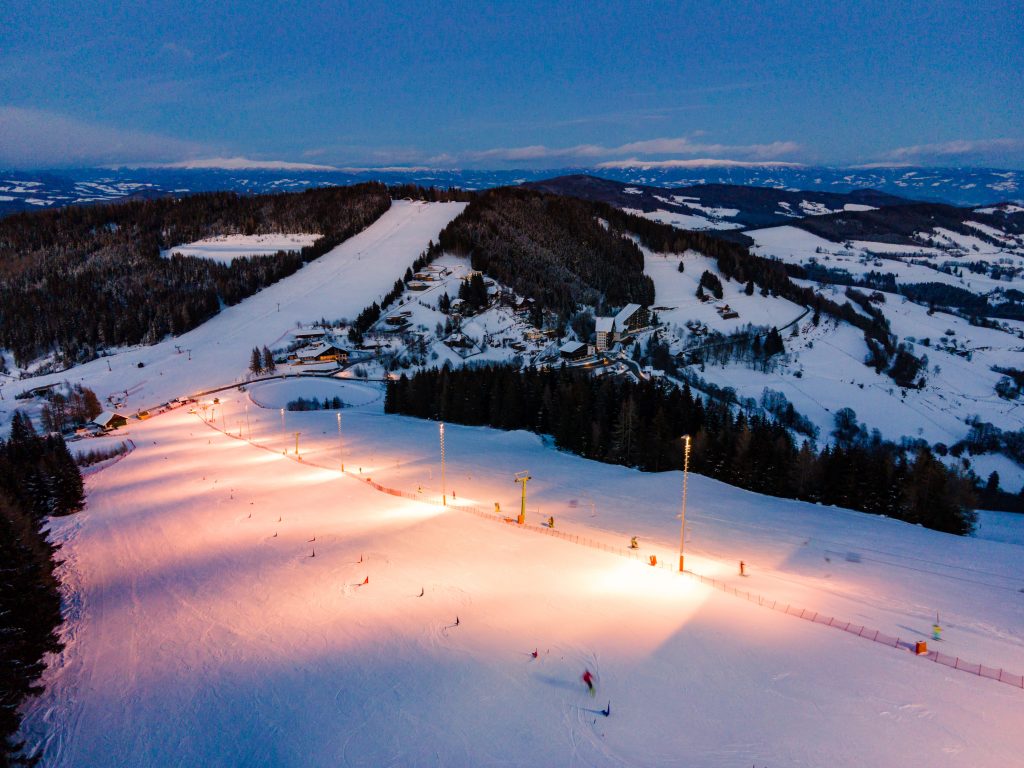Skifahren bei Flutlicht auf der Simonhöhe