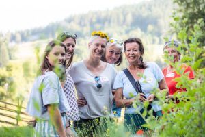 Geführte Wanderung durch den Wildkräutergarten Haimburger