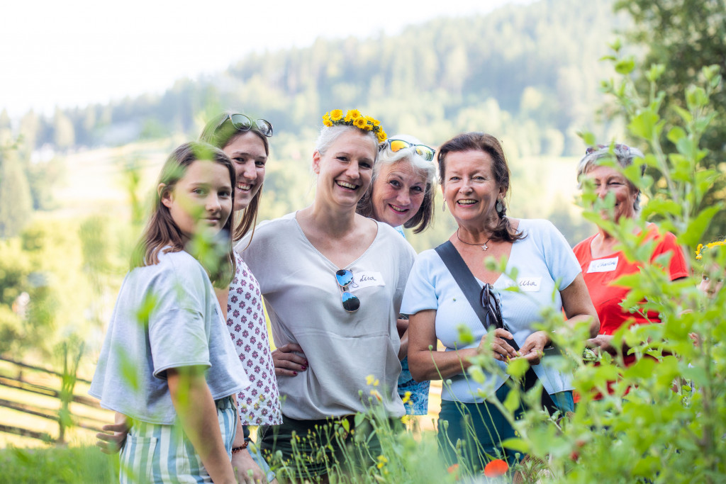 Geführte Wanderung durch den Wildkräutergarten Haimburger