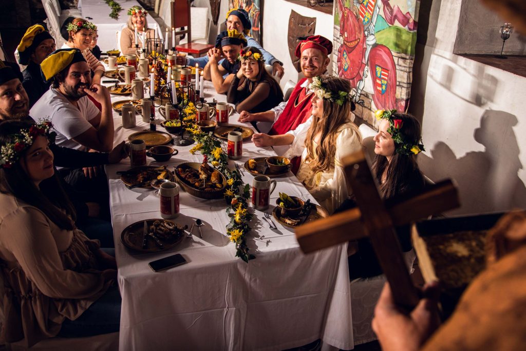 Spektakeldinner im Fürstenhof zu Friesach - Glückliche Gäste