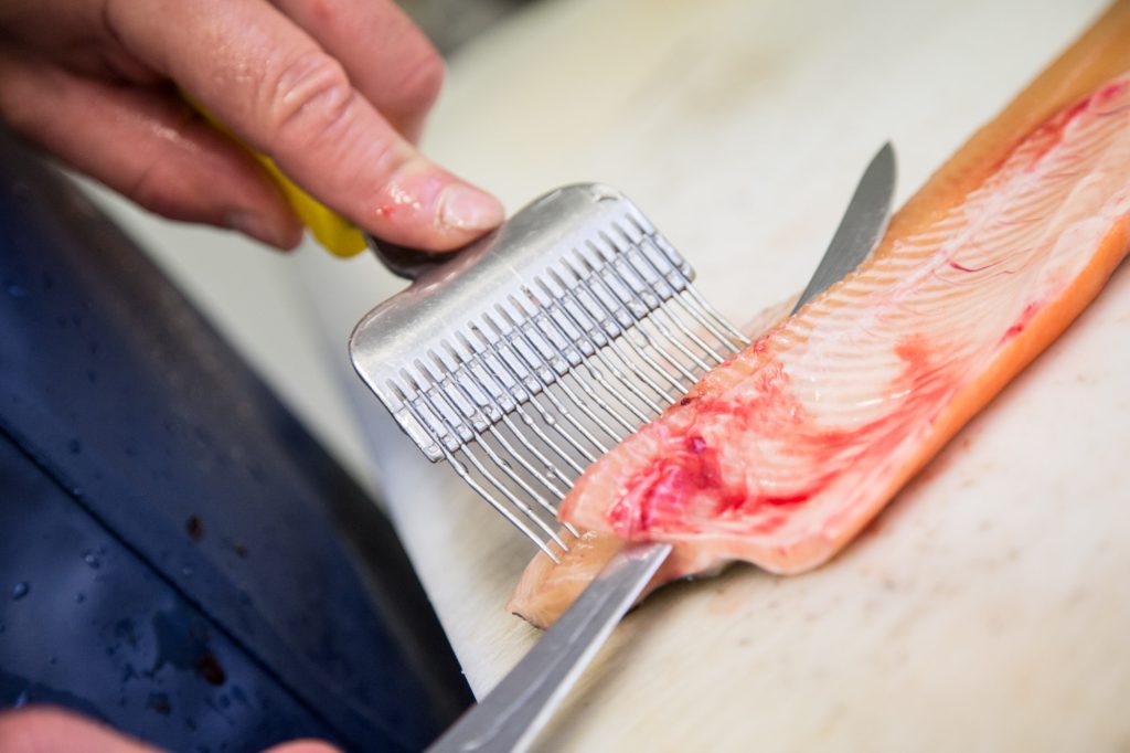 Filetieren eines Fisches
